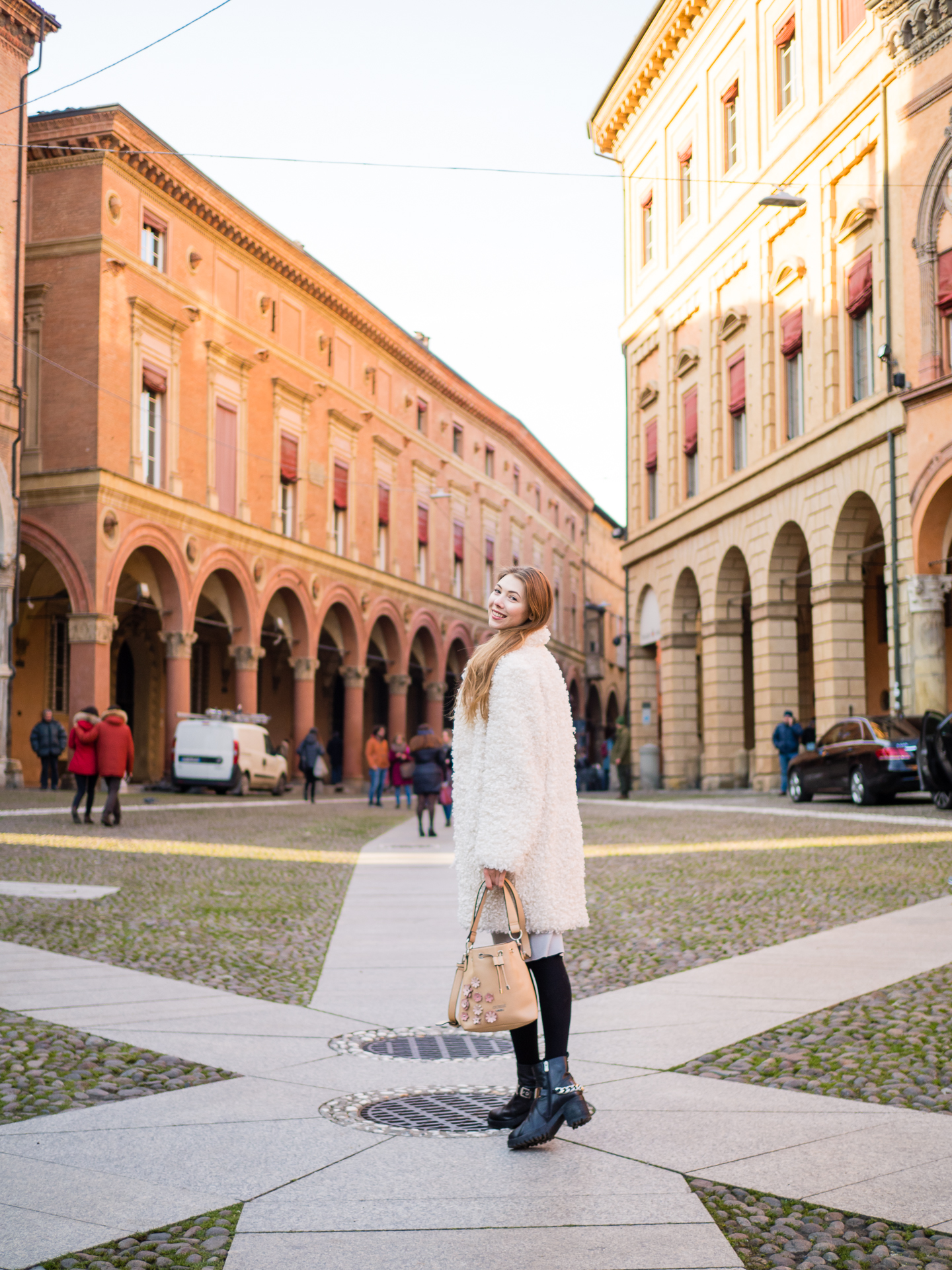 ﻿Untouristic photo-shoot in cosy charming Bologna